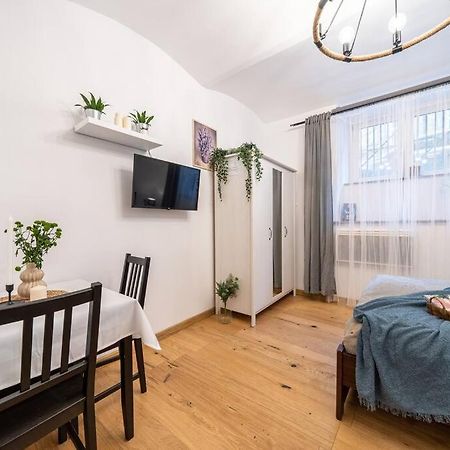 St. Miasto Studio Краков Экстерьер фото